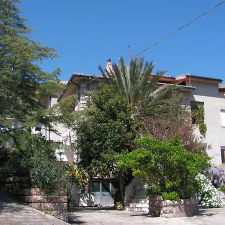 Alvures Apartmán